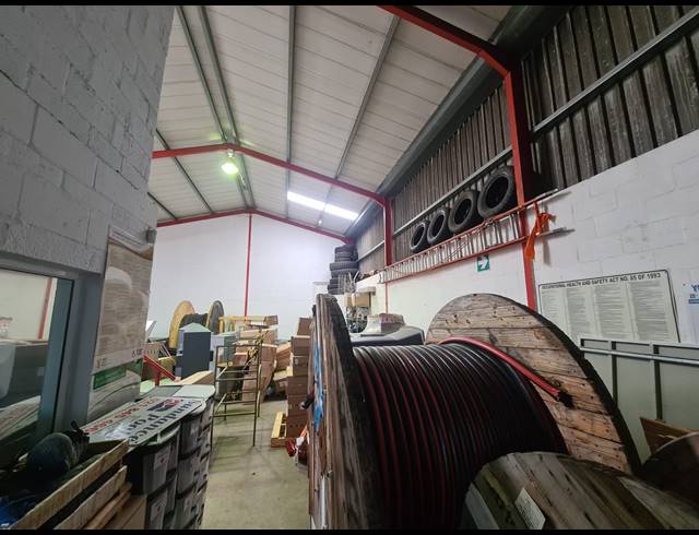 192M² WAREHOUSE TO LET IN BRACKENFELL SOUTH